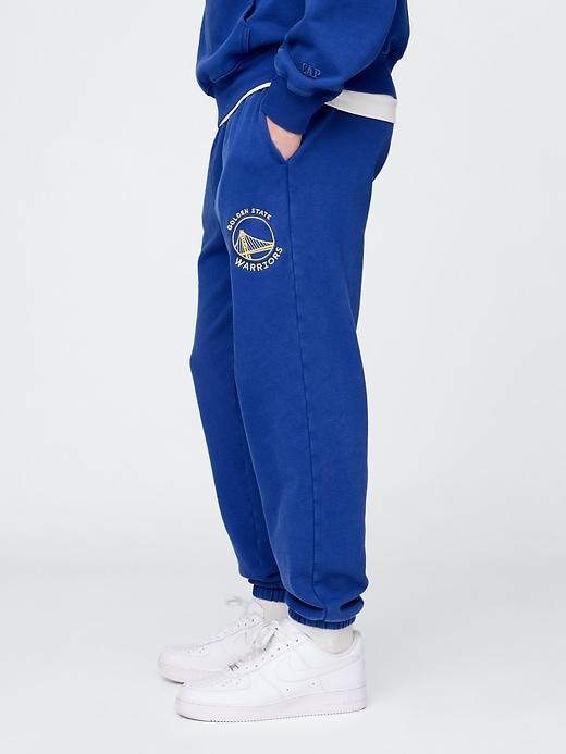 NBA Golden State Warriors Logo Heavyweight Joggers Product Image