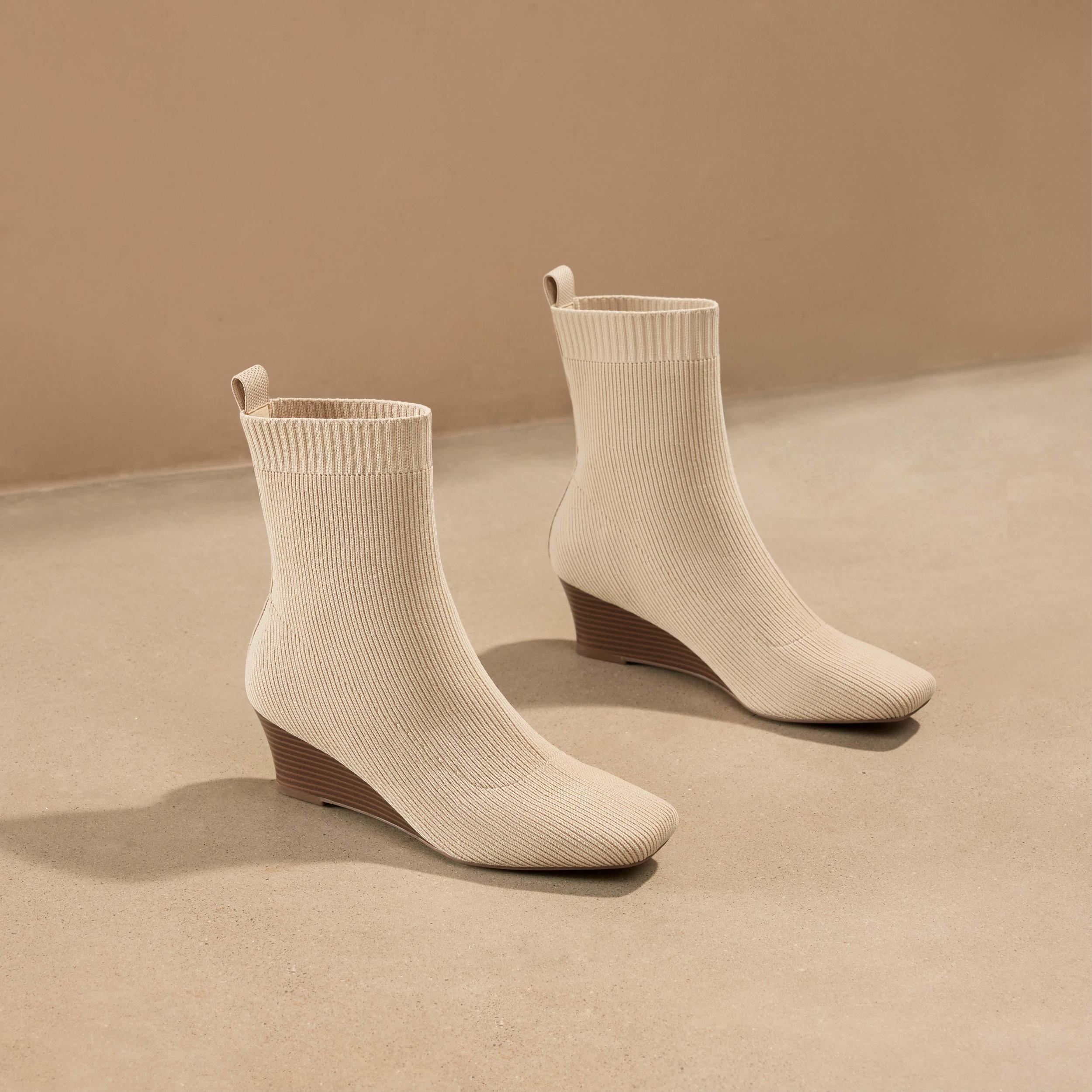 Square-Toe Water-Repellent Heeled Boots (Rafaella) Product Image