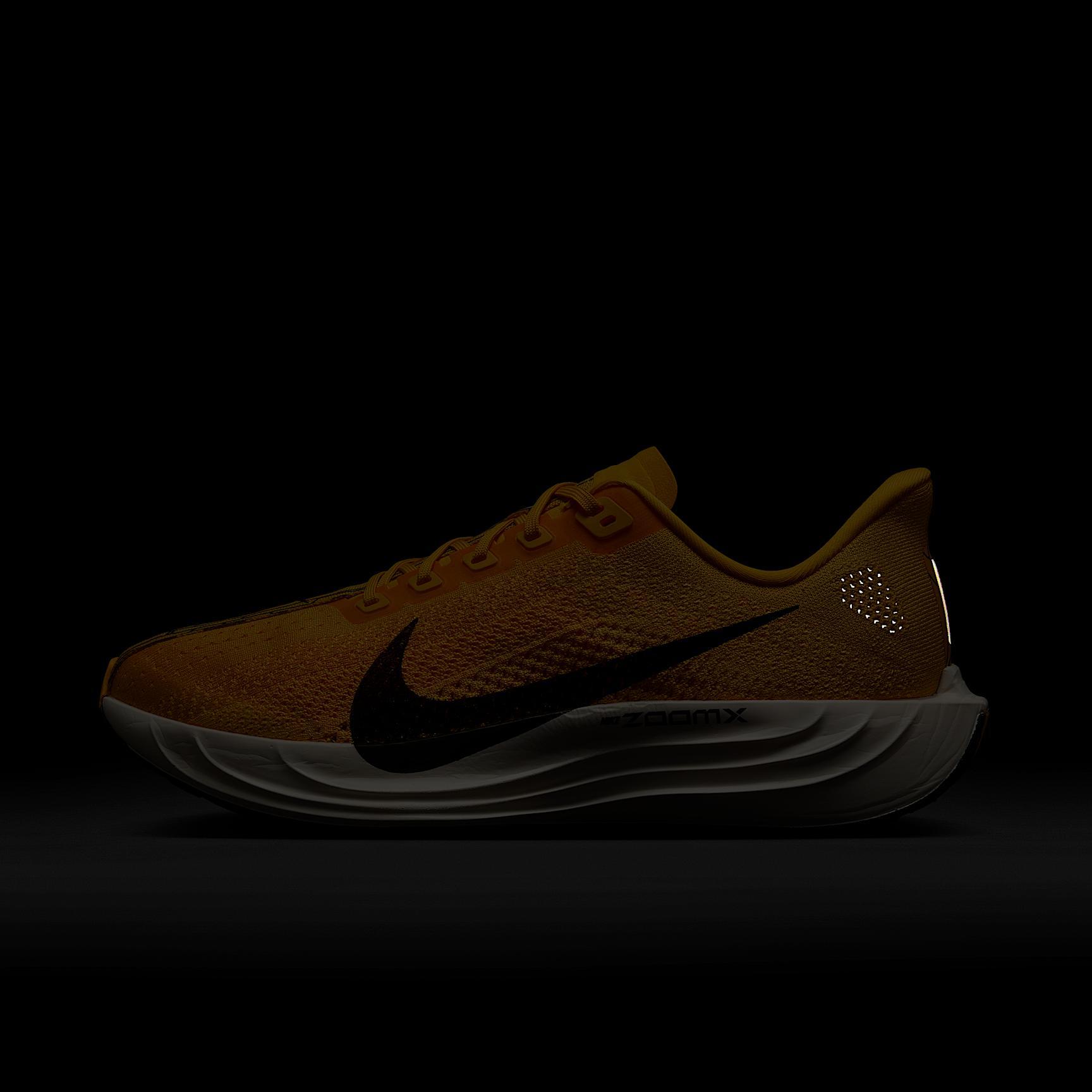 Nike Pegasus Plus LV8 Men's Road Running Shoes Product Image