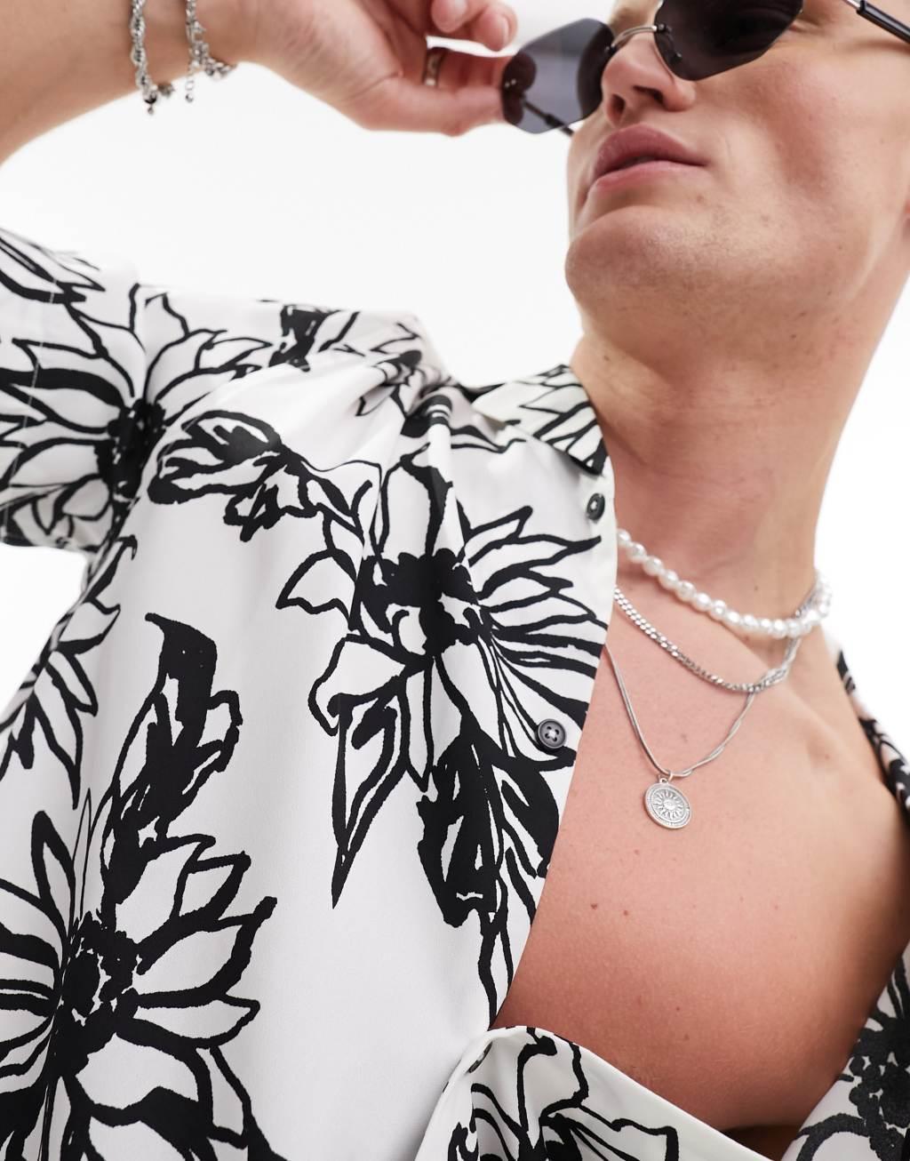 ASOS DESIGN relaxed camp collar shirt in scribble sunflower print Product Image