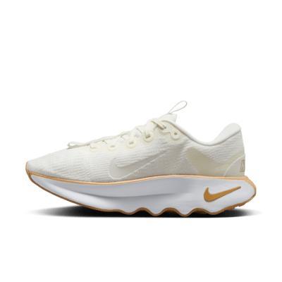 Nike Motiva Women's Walking Shoes Product Image
