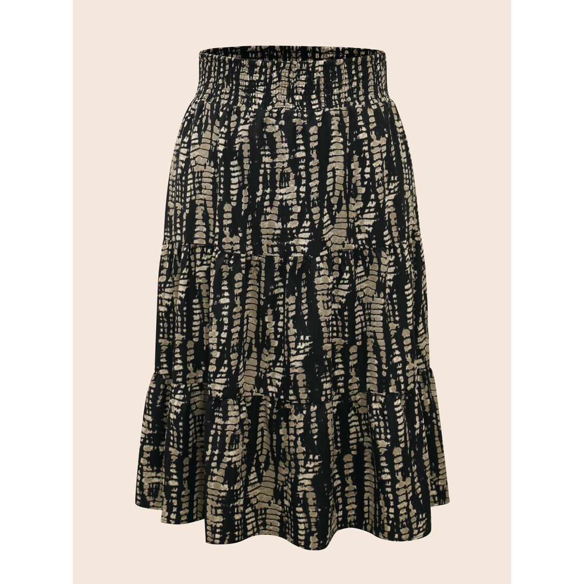 Plus Size Geometric Shirred Ruffle Layered Hem Skirt Women Black Casual Shirred No stretch Slanted pocket Everyday Skirts BloomChic 14-16/1X Product Image