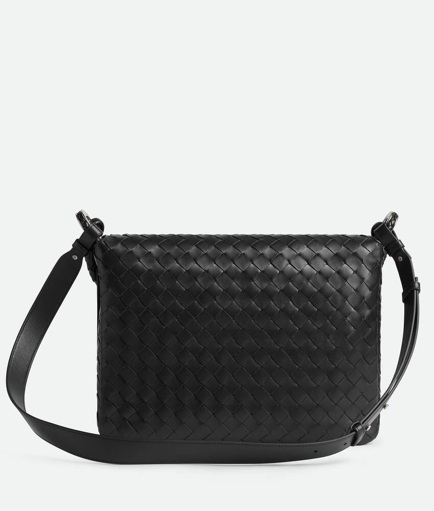 Men's Swing Messenger in Black Product Image