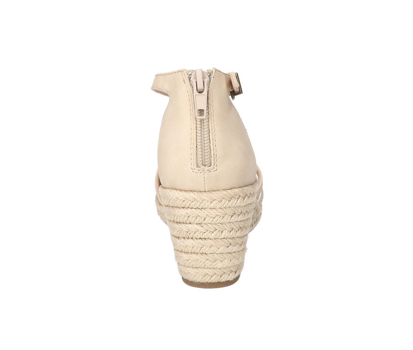 Women's Easy Street Daytona Wedges Product Image