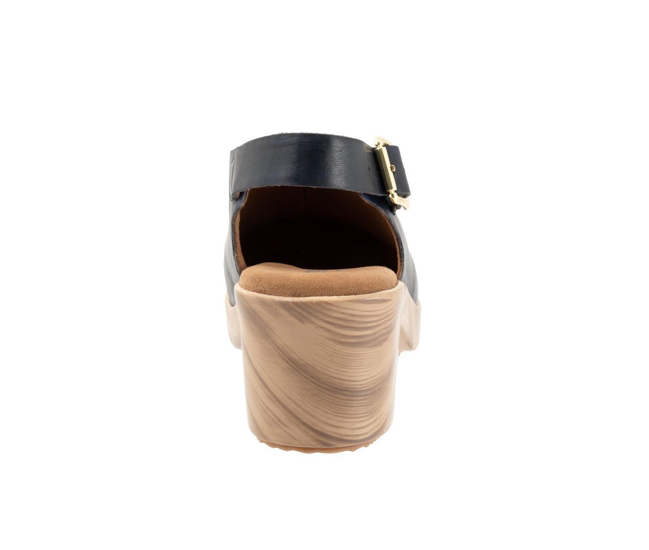 Women's Softwalk Fairbanks Clogs Product Image