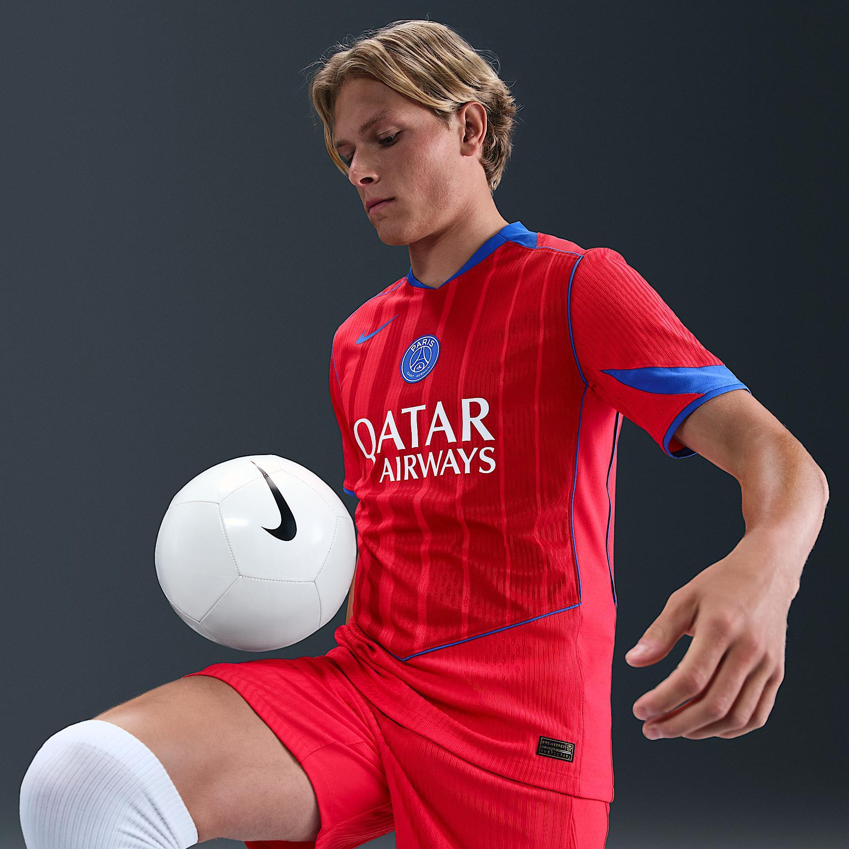 Paris Saint-Germain 2025/26 Match Third Men's Nike Dri-FIT ADV Total 90 Soccer Authentic Jersey Product Image