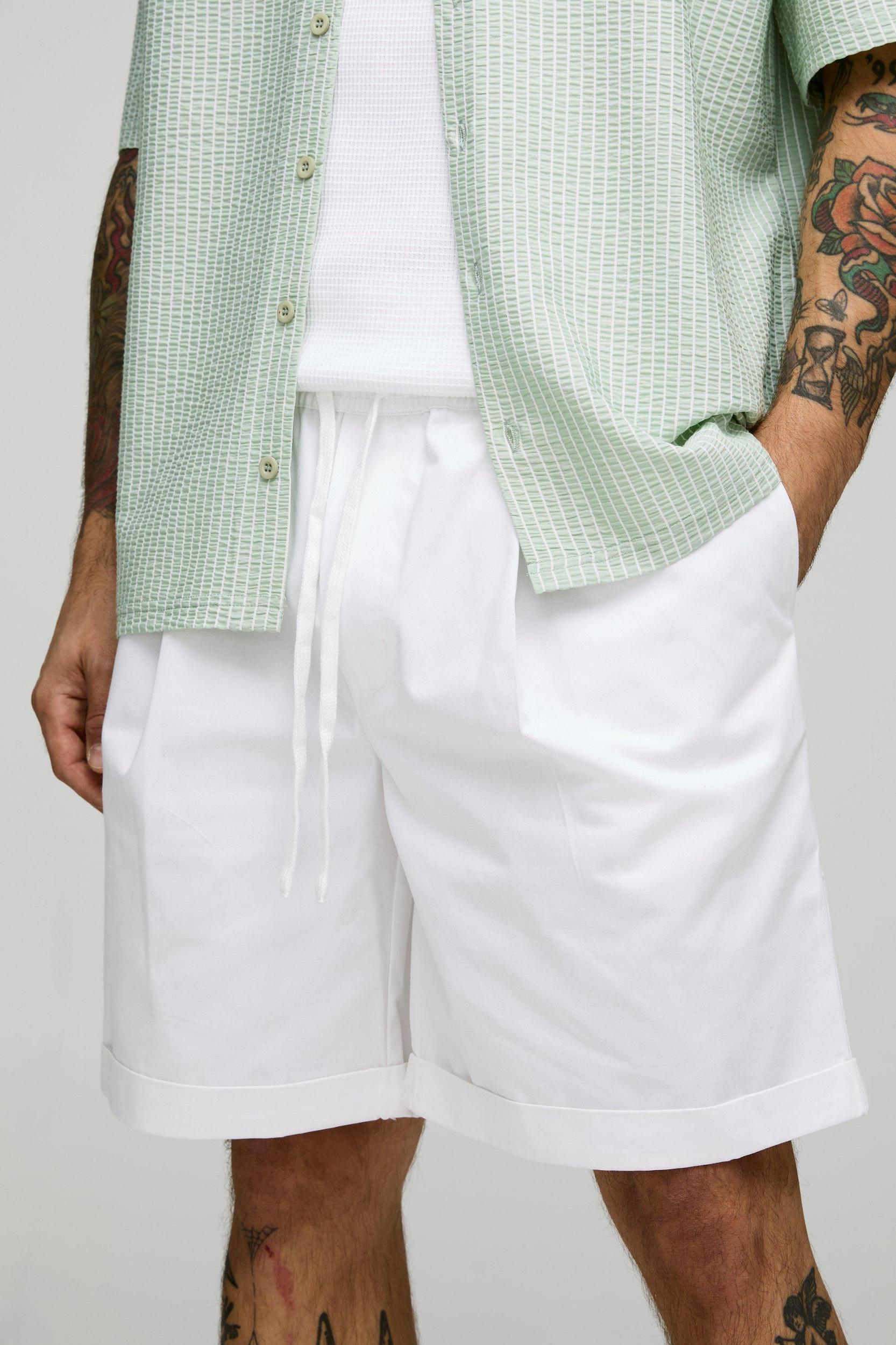 Baggy Fit Pleated Front Shorts | boohooMAN USA Product Image