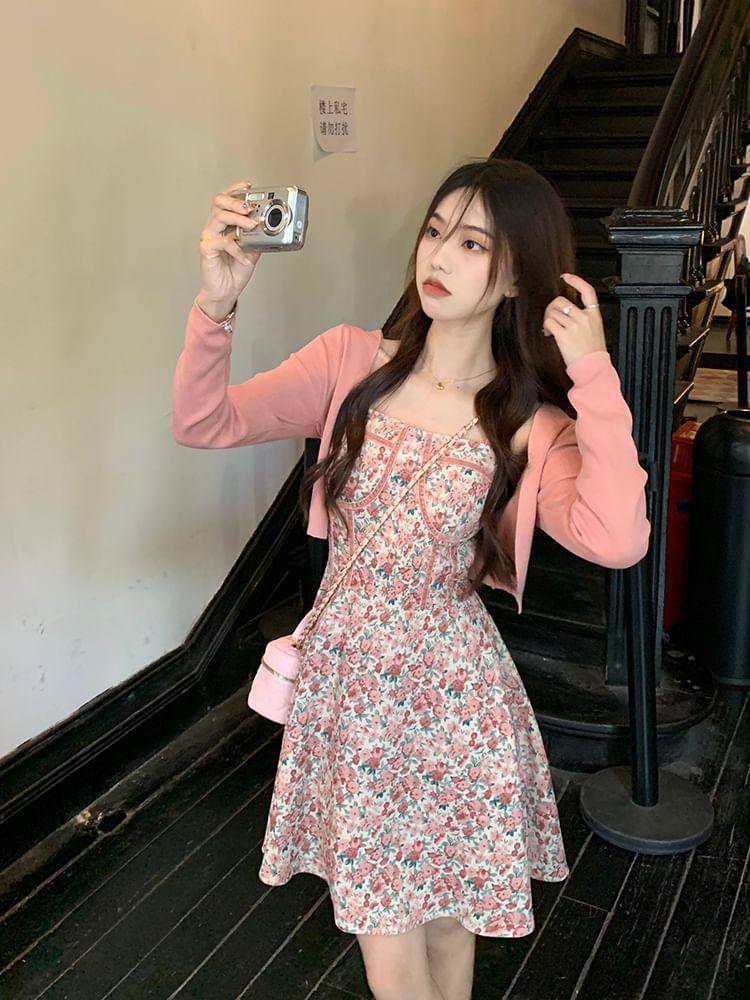 Spaghetti Strap Square Neck Floral Print Mini A-Line Dress / Plain Open Front Crop Cardigan Product Image