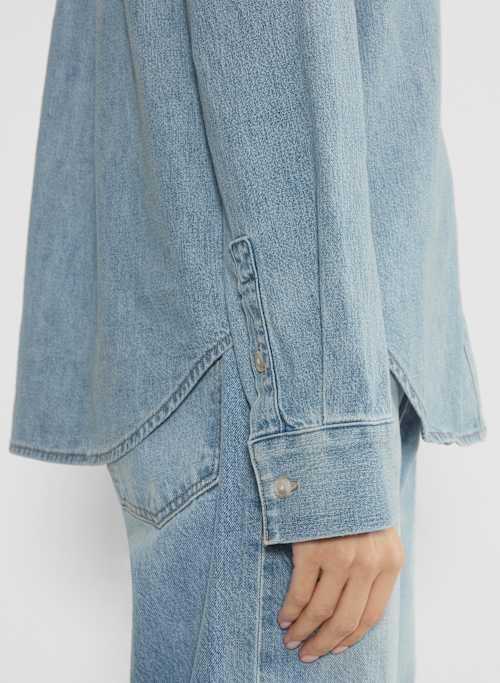 the fitted denim blouse Product Image