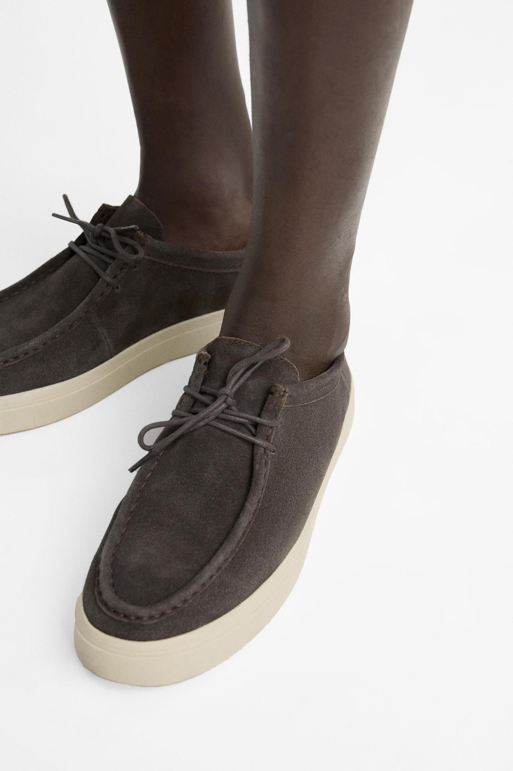 CASUAL LEATHER SHOES Product Image