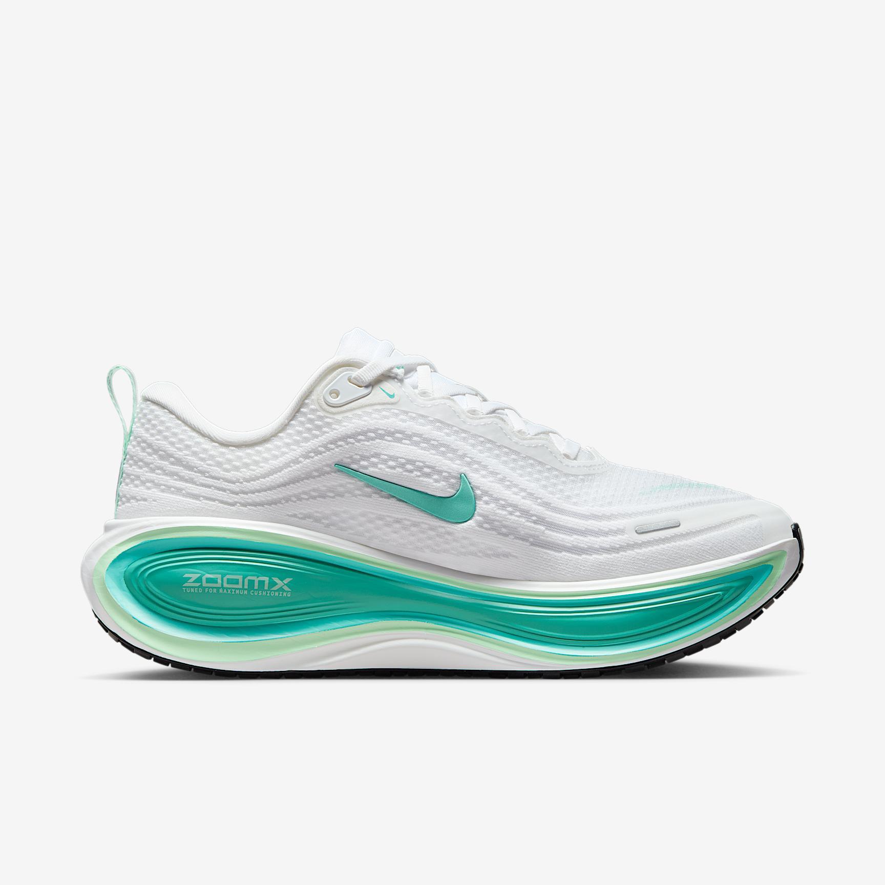 Nike Women's Vomero Plus Road Running Shoes (Extra Wide) Product Image