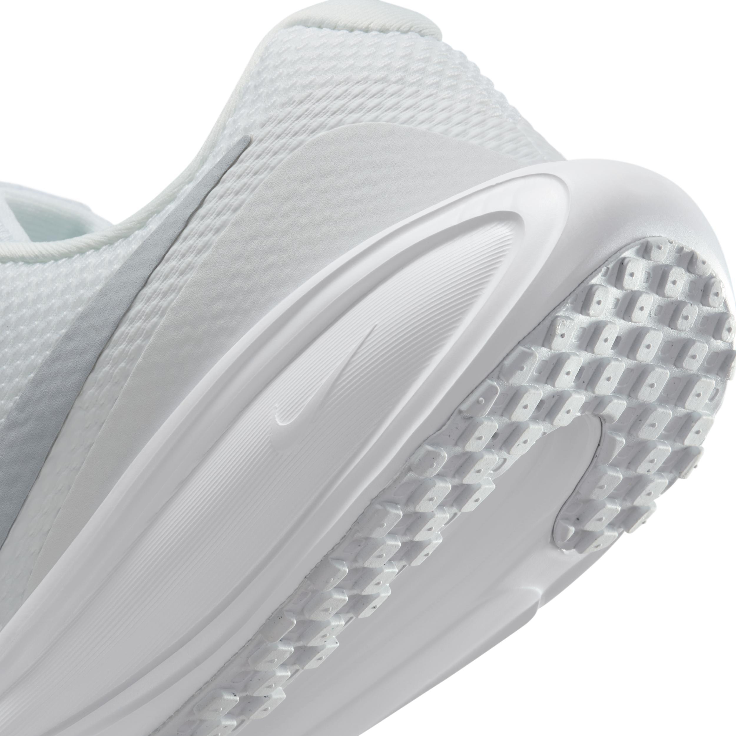 Nike Women's Revolution 8 Road Running Shoes (Extra Wide) Product Image