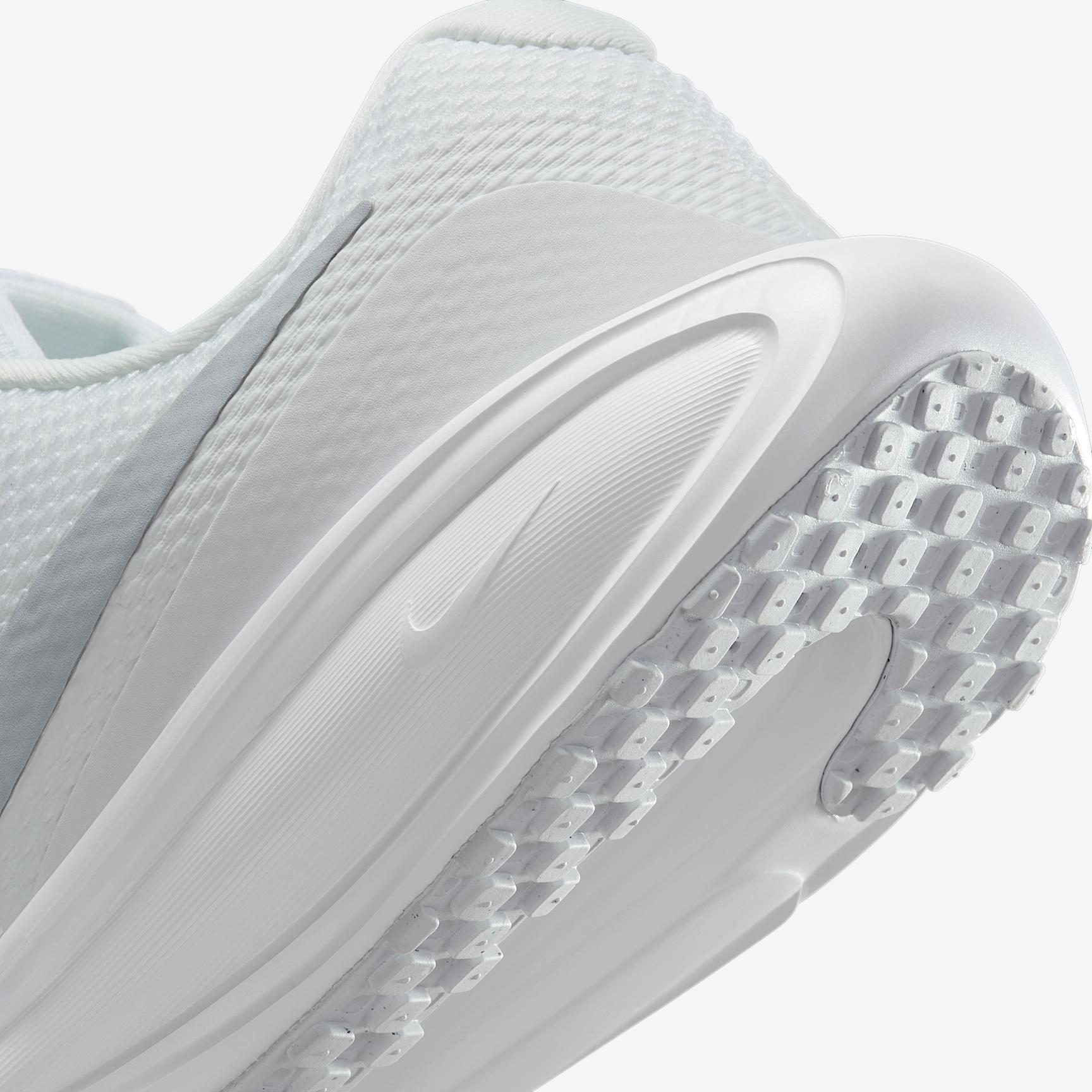 Nike Women's Revolution 8 Road Running Shoes (Extra Wide) Product Image