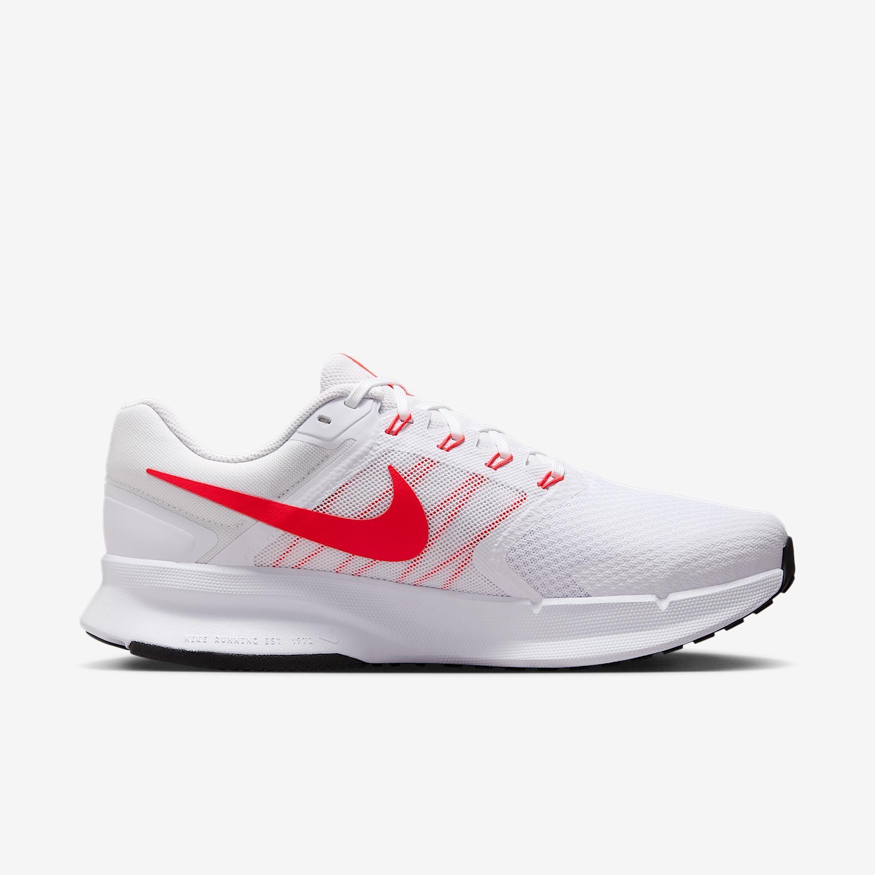 Nike Men's Run Swift 3 Road Running Shoes (Extra Wide) Product Image