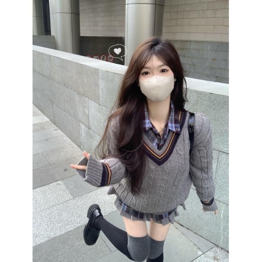 V-Neck Contrast Trim Cable Knit Sweater / Long-Sleeve Plaid Button-Up Shirt Product Image
