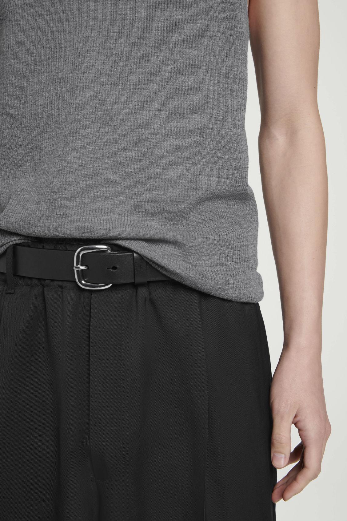RIBBED MERINO WOOL KNITTED TANK TOP Product Image
