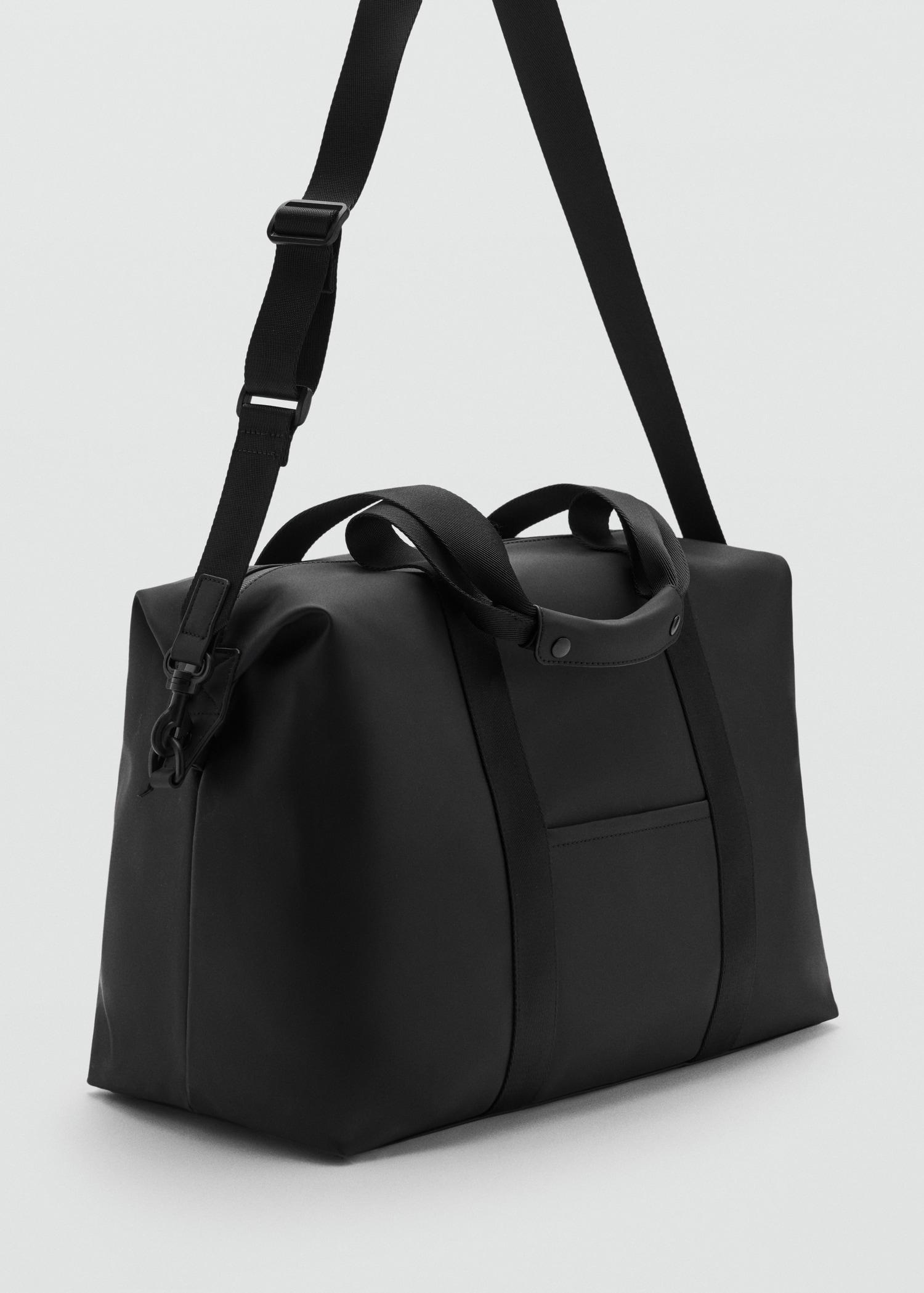 Rubberised bowling bag - Men | MANGO USA Product Image