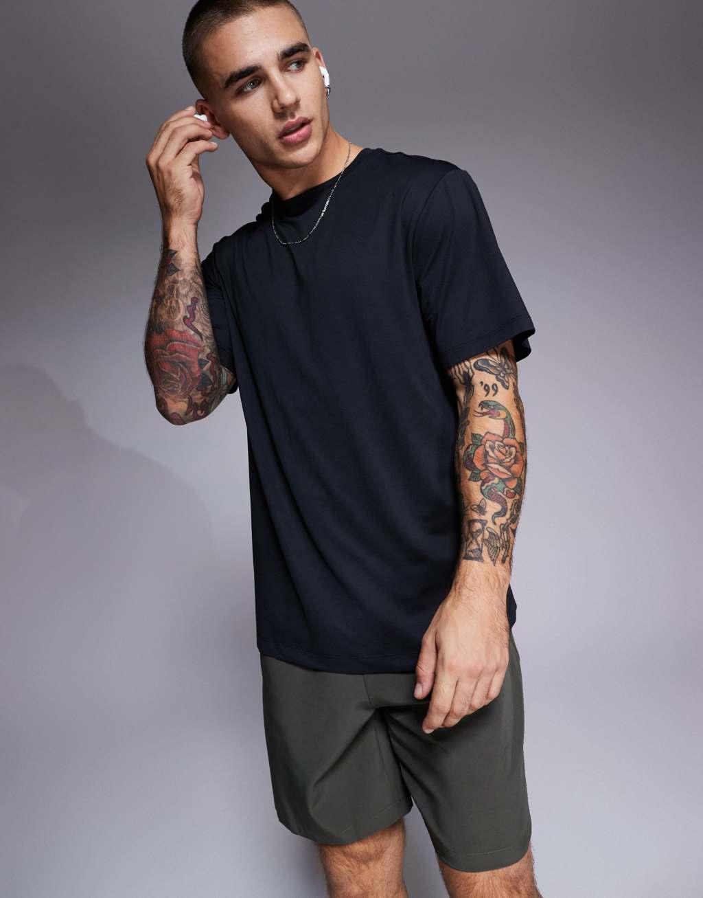 4505 Icon quick dry training t-shirt in black   Product Image