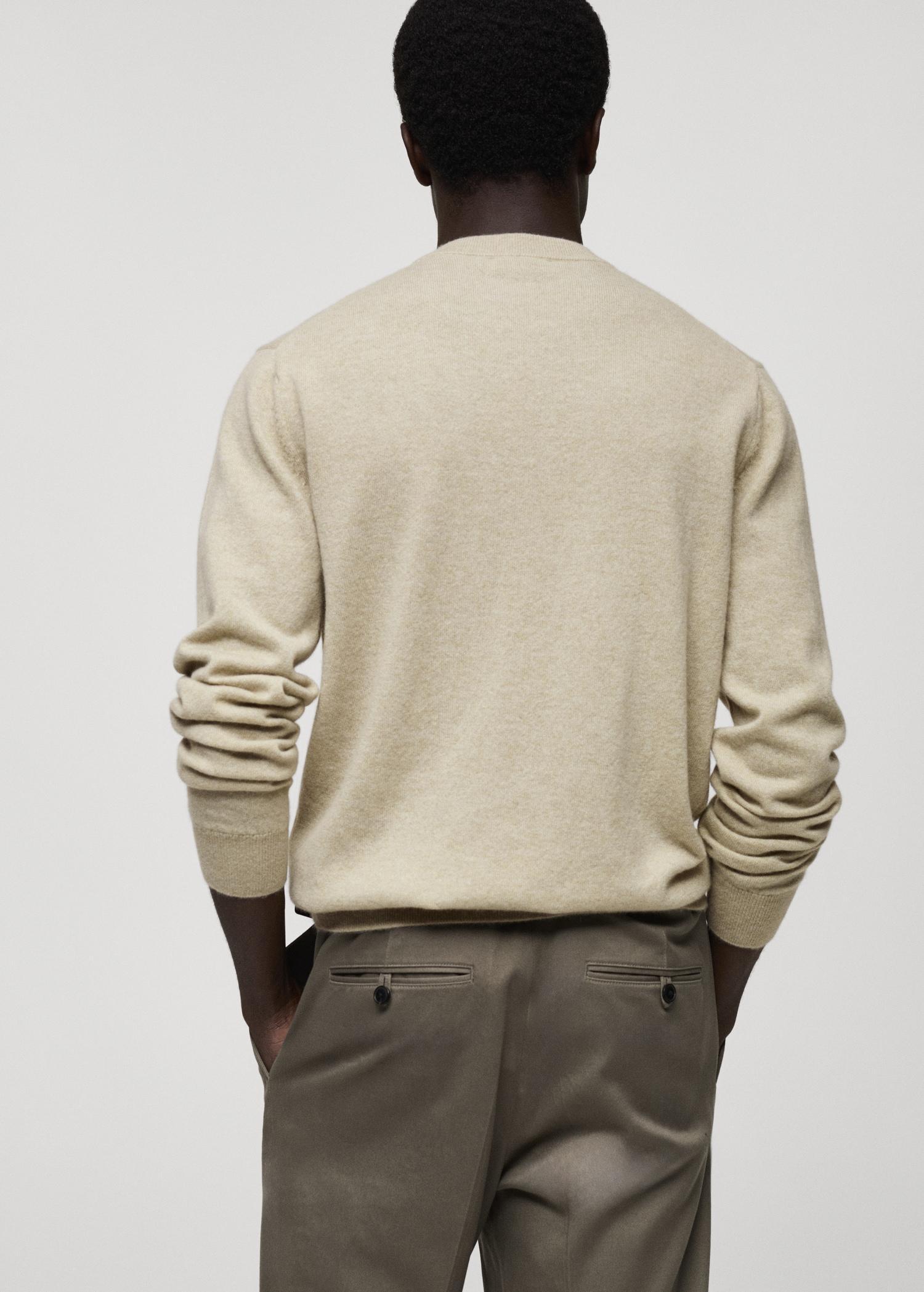 100% cashmere regular-fit sweater - Men | MANGO USA Product Image