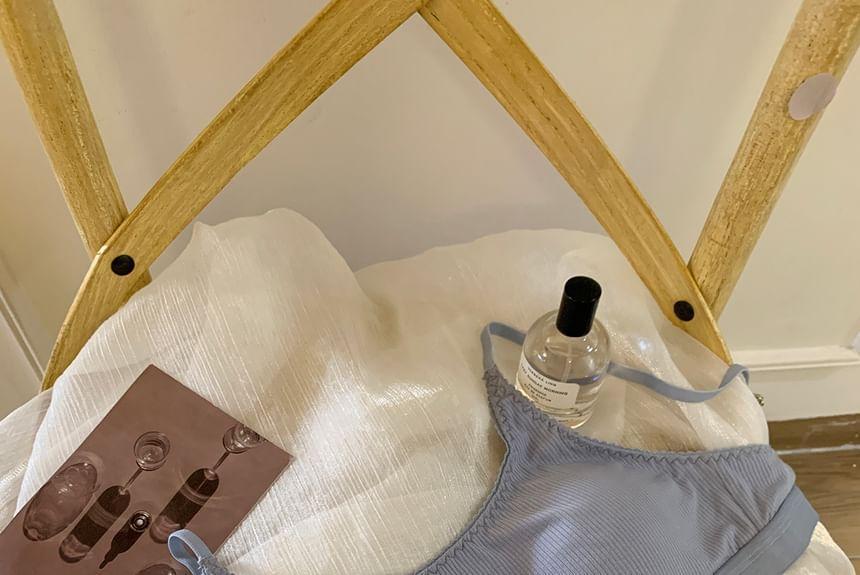Plain Ribbed Wireless Bra Product Image