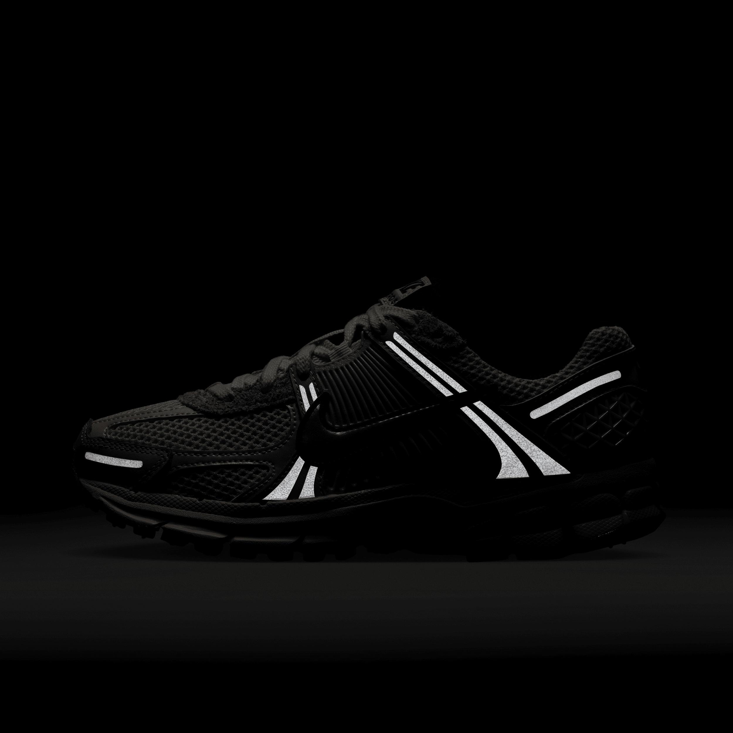 Womens Nike Zoom Vomero 5 Casual Shoes Product Image