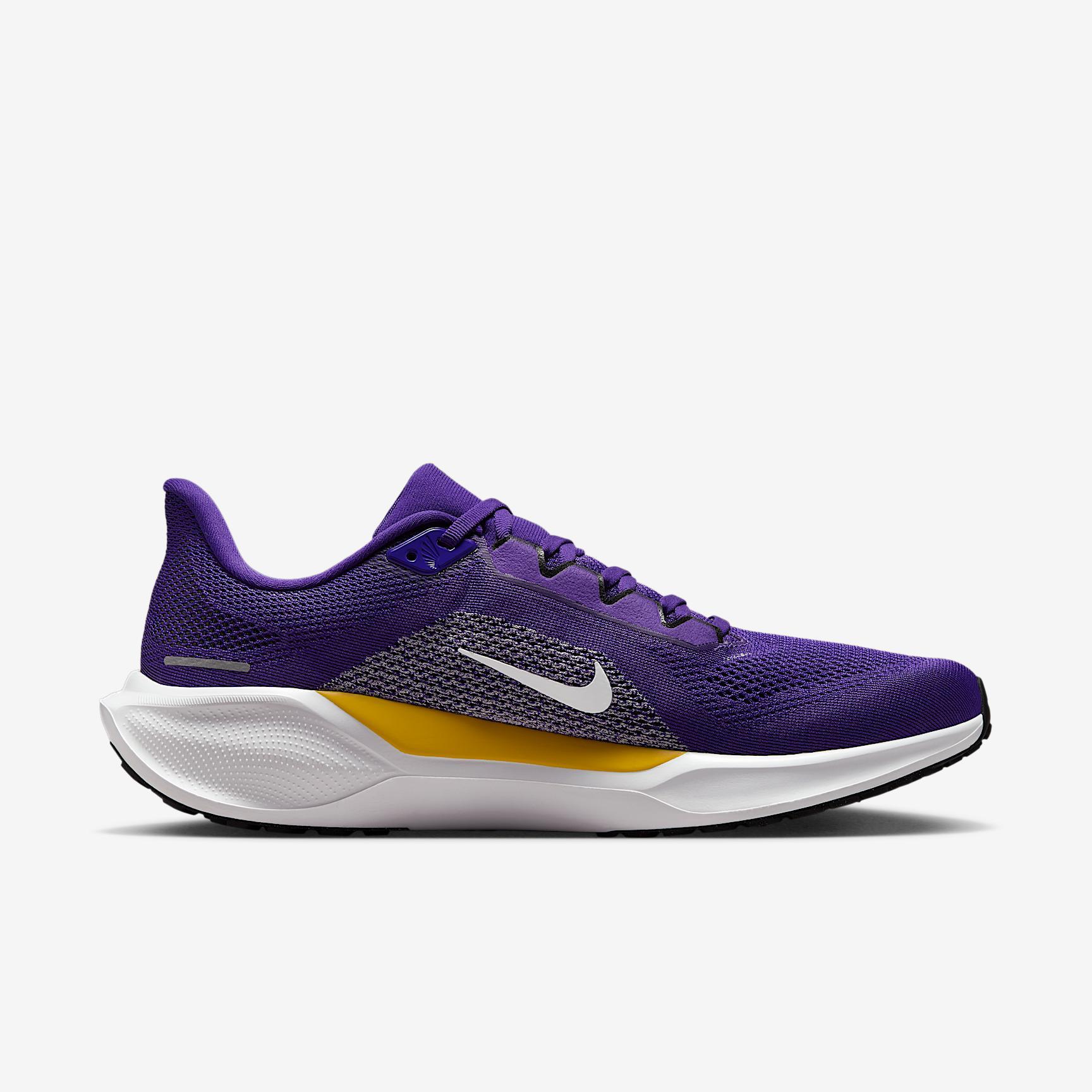 Minnesota Vikings Pegasus 41 Men's Nike NFL Road Running Shoes Product Image