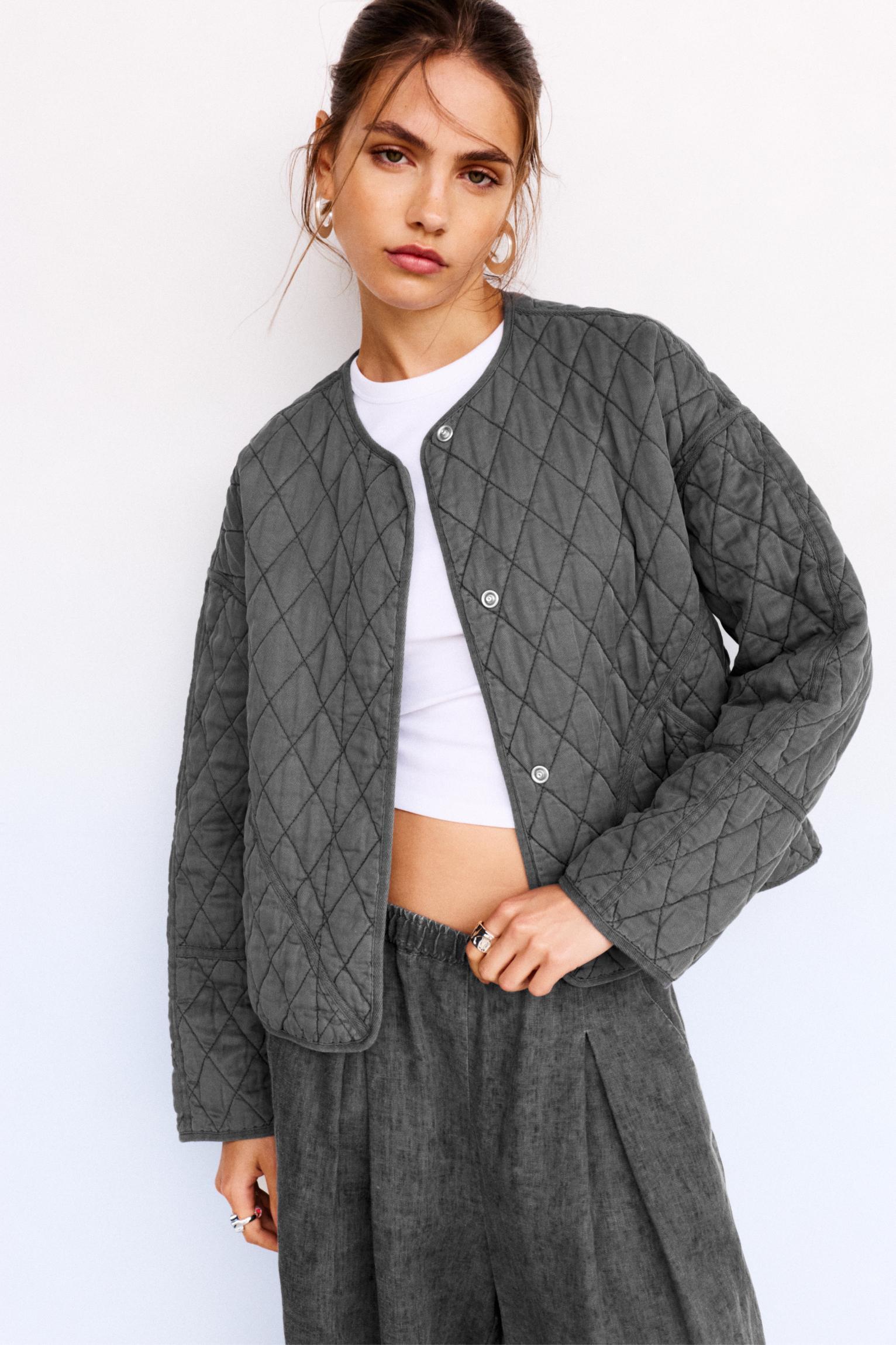 Lightweight puffer jacket Product Image