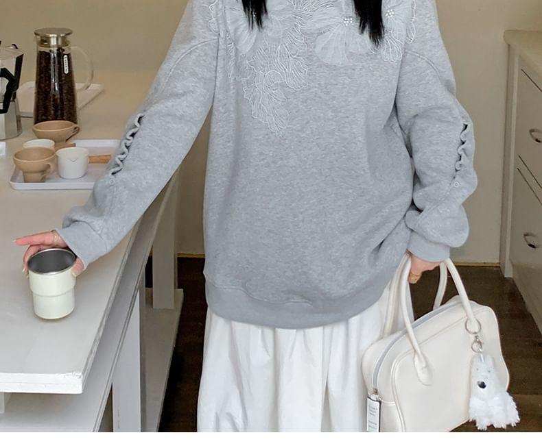 Plus Size Crew Neck Floral Applique Ruched Sweatshirt Product Image