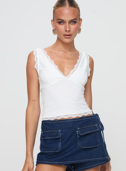 Primavera Top White Product Image