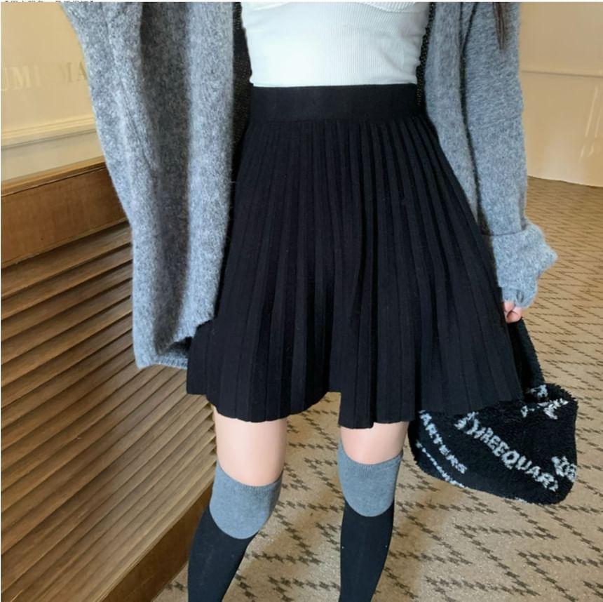 High Rise Plain Pleated Knit Mini A-Line Skirt Product Image