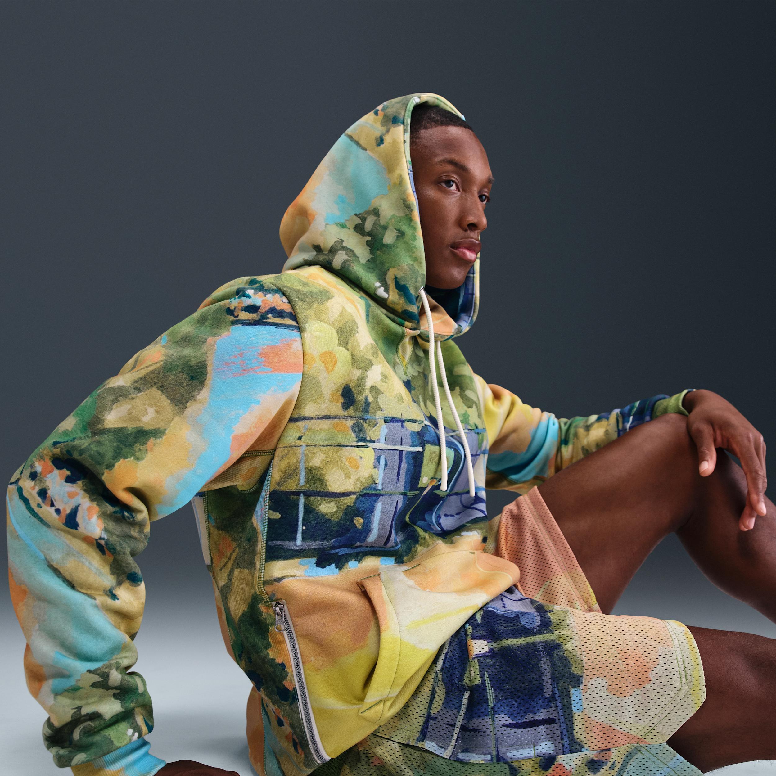 Nike Standard Issue Men's Therma-FIT Pullover Basketball Hoodie Product Image