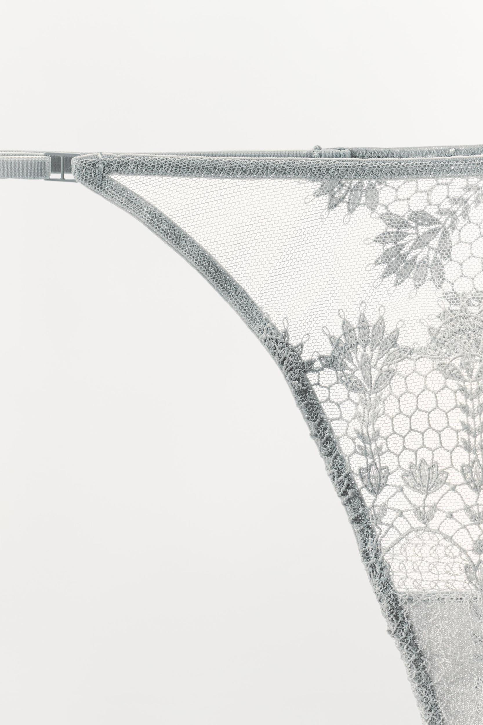 GUIPURE LACE THONG Product Image