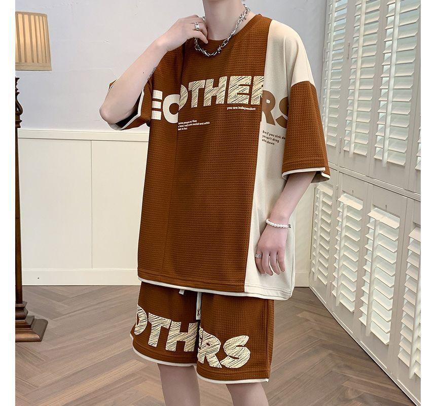 Set: Elbow-Sleeve Crew Neck Lettering Oversized T-Shirt + Mid Rise Shorts Product Image