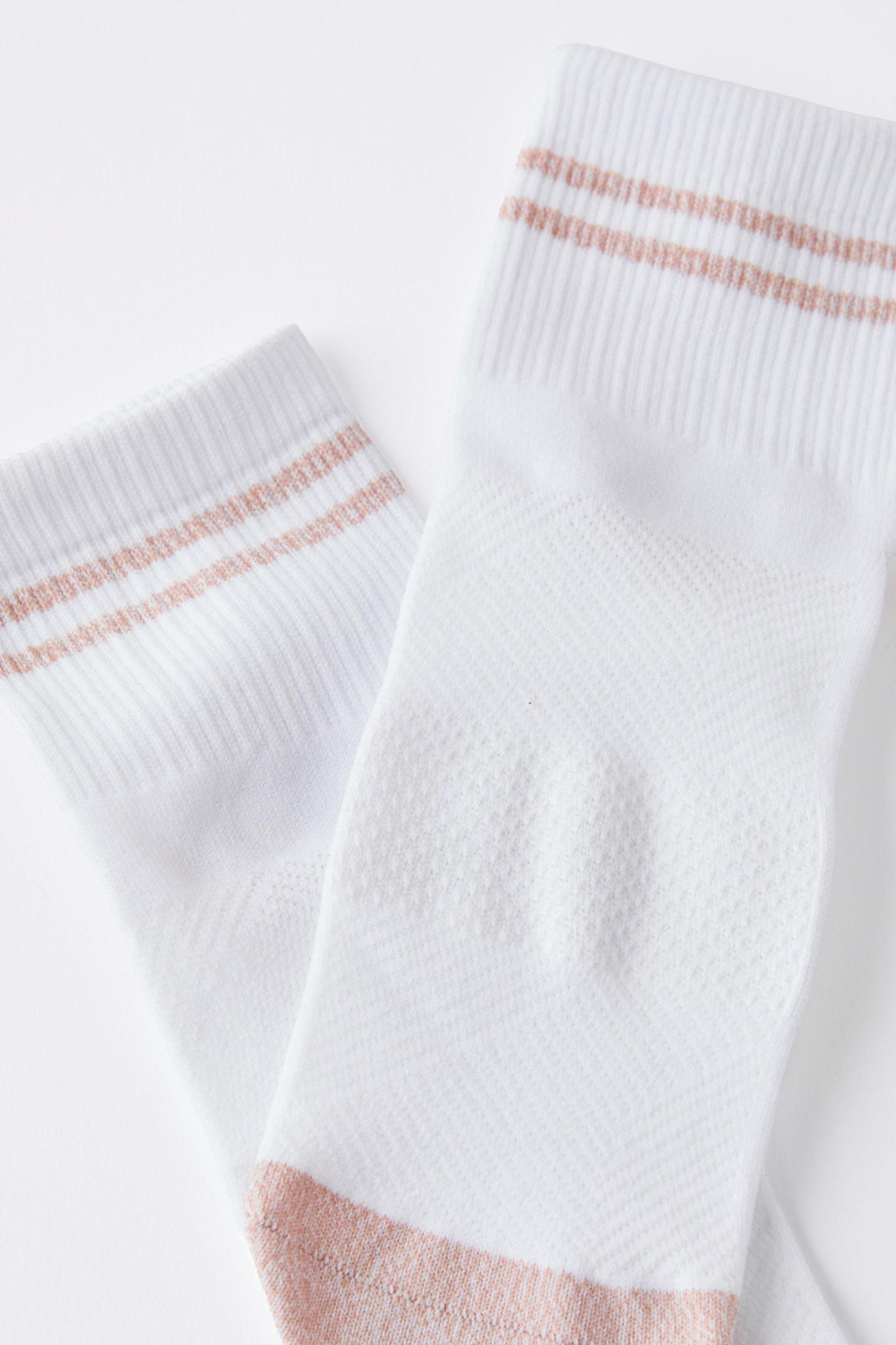 Performance Mid Crew Running Sock Product Image