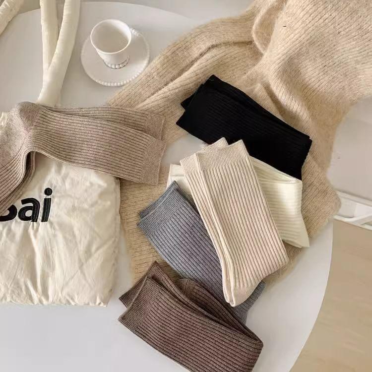 Plain Ribbed Socks Product Image