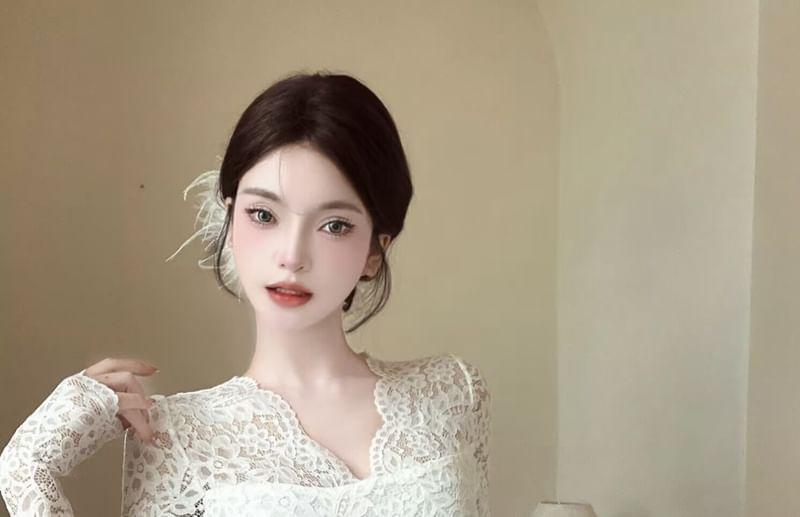 Long-Sleeve V-Neck Lace Maxi Mermaid Dress Product Image