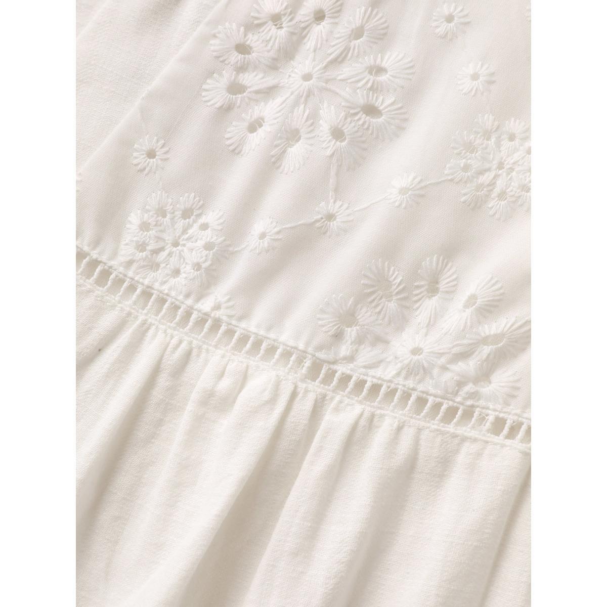 Plus Size Originalwhite Cotton Lace Eyelet Trim Layered Sleeve Blouse Women Cap Sleeve Flat collar with V-notch Vacation Blouses BloomChic 28/5X Product Image