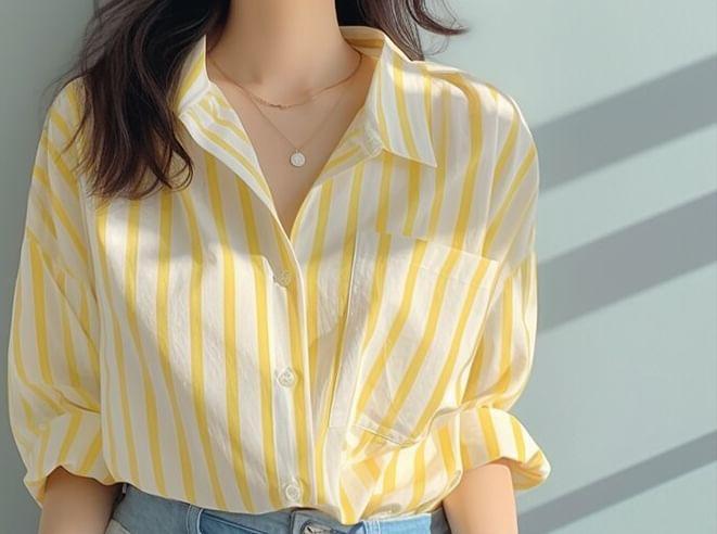 Short-Sleeve Striped Button-Up Shirt Product Image