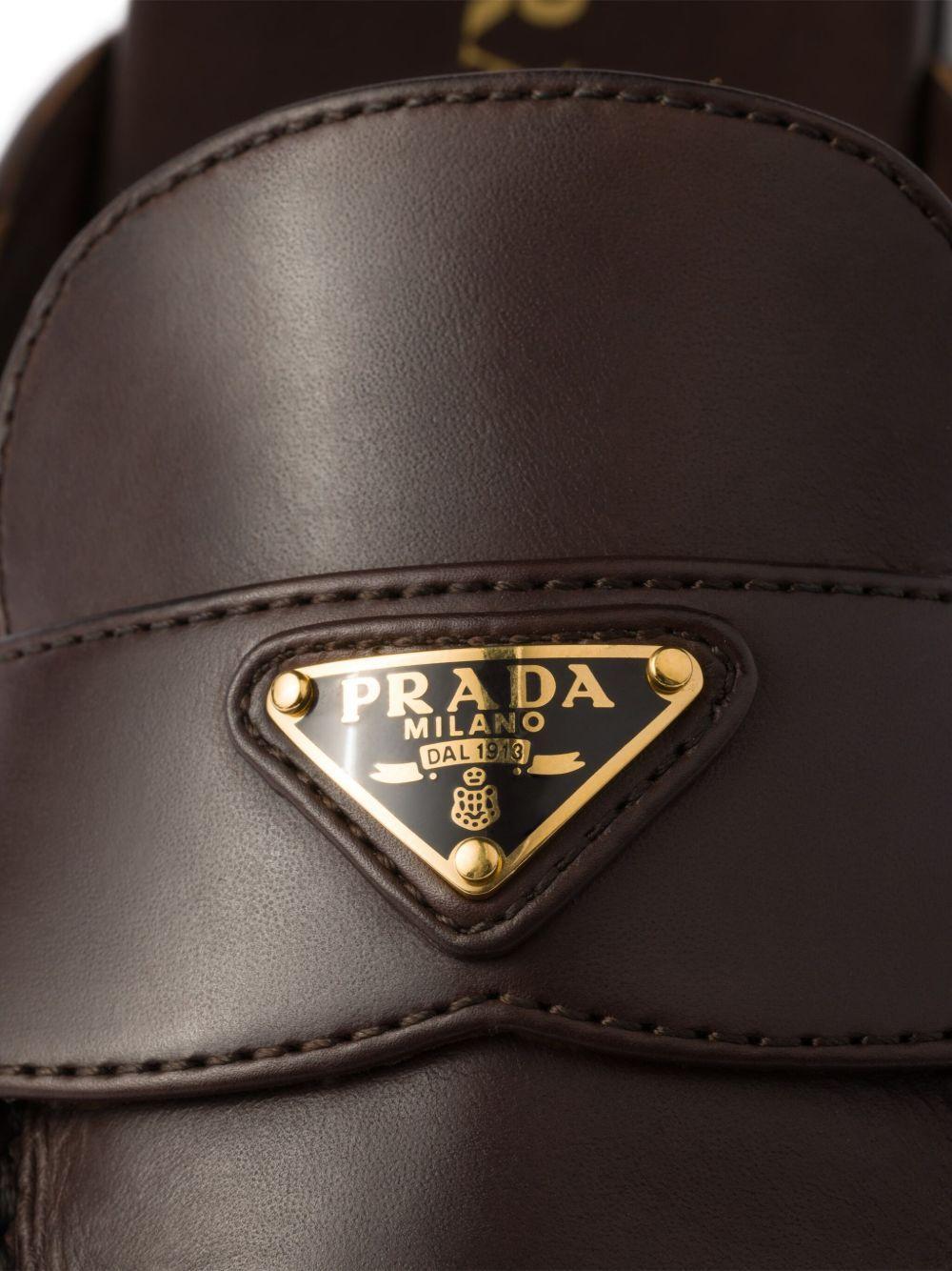 leather slippers Product Image
