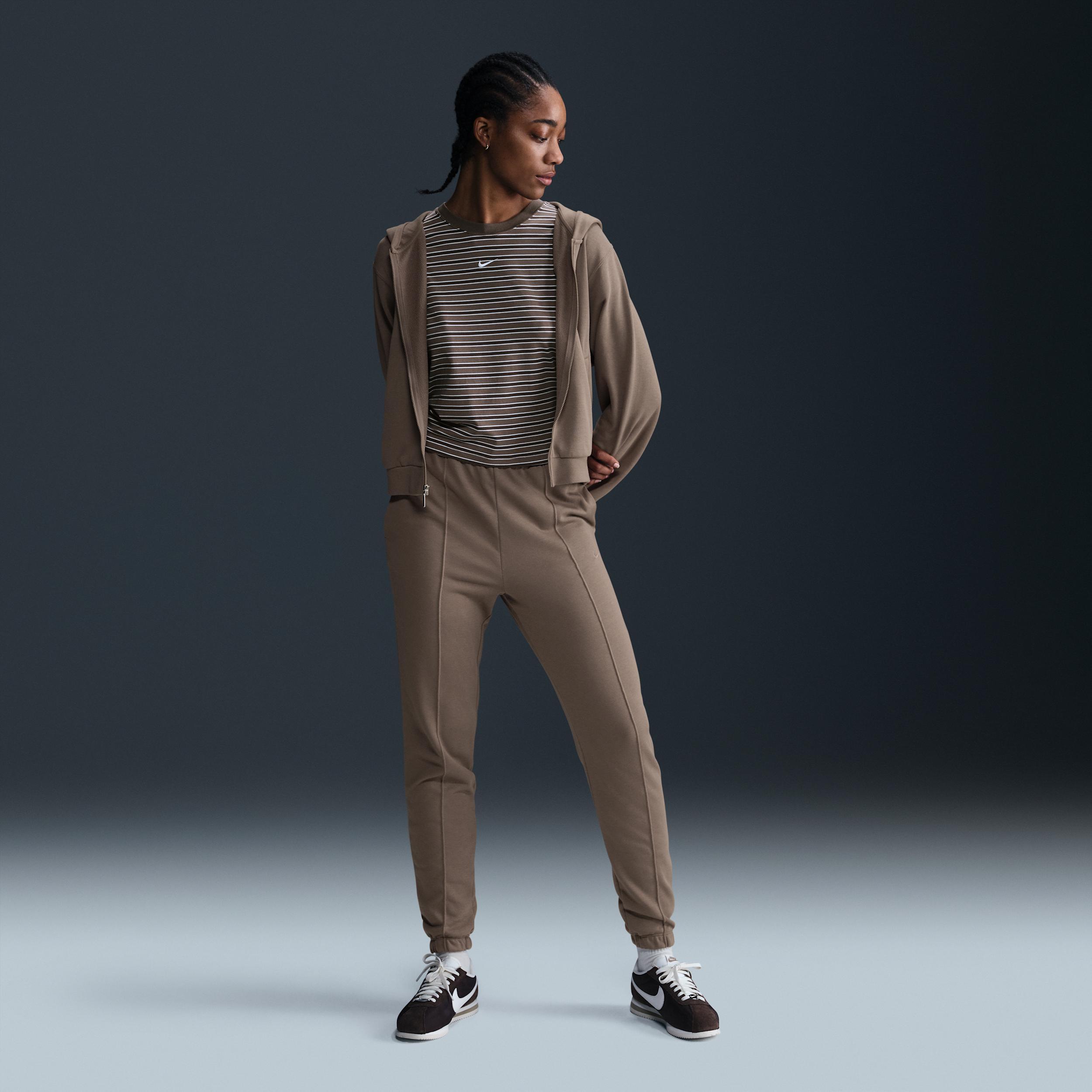 Nike Sportswear Chill Terry Women's Slim High-Waisted French Terry Sweatpants Product Image