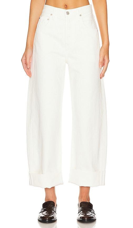 Citizens of Humanity Ayla Baggy Cuffed Crop in White. Size 28, 29, 30, 31, 32, 33, 34. Product Image