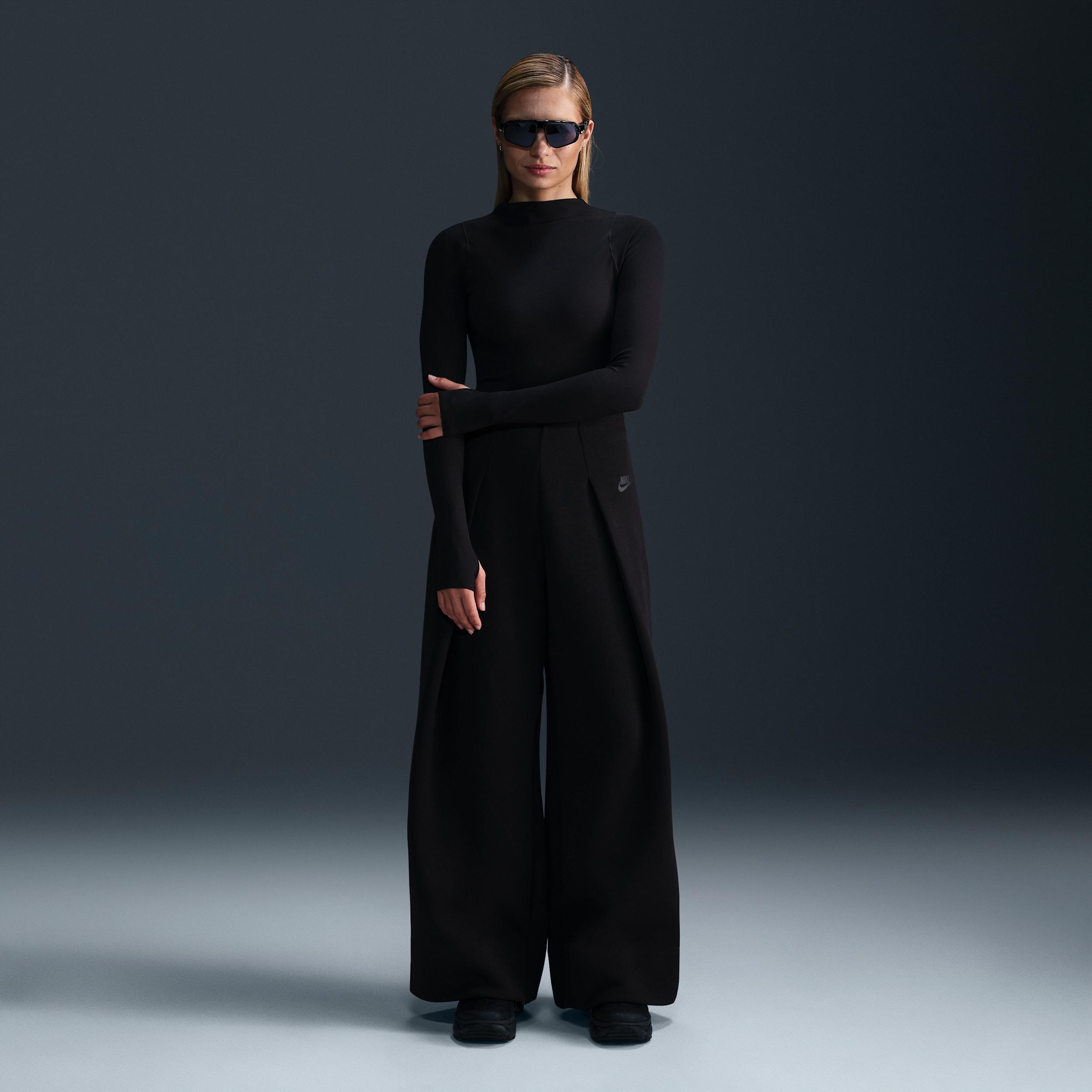 Nike Sportswear Tech Fleece Women's High-Waisted Pleated Pants Product Image