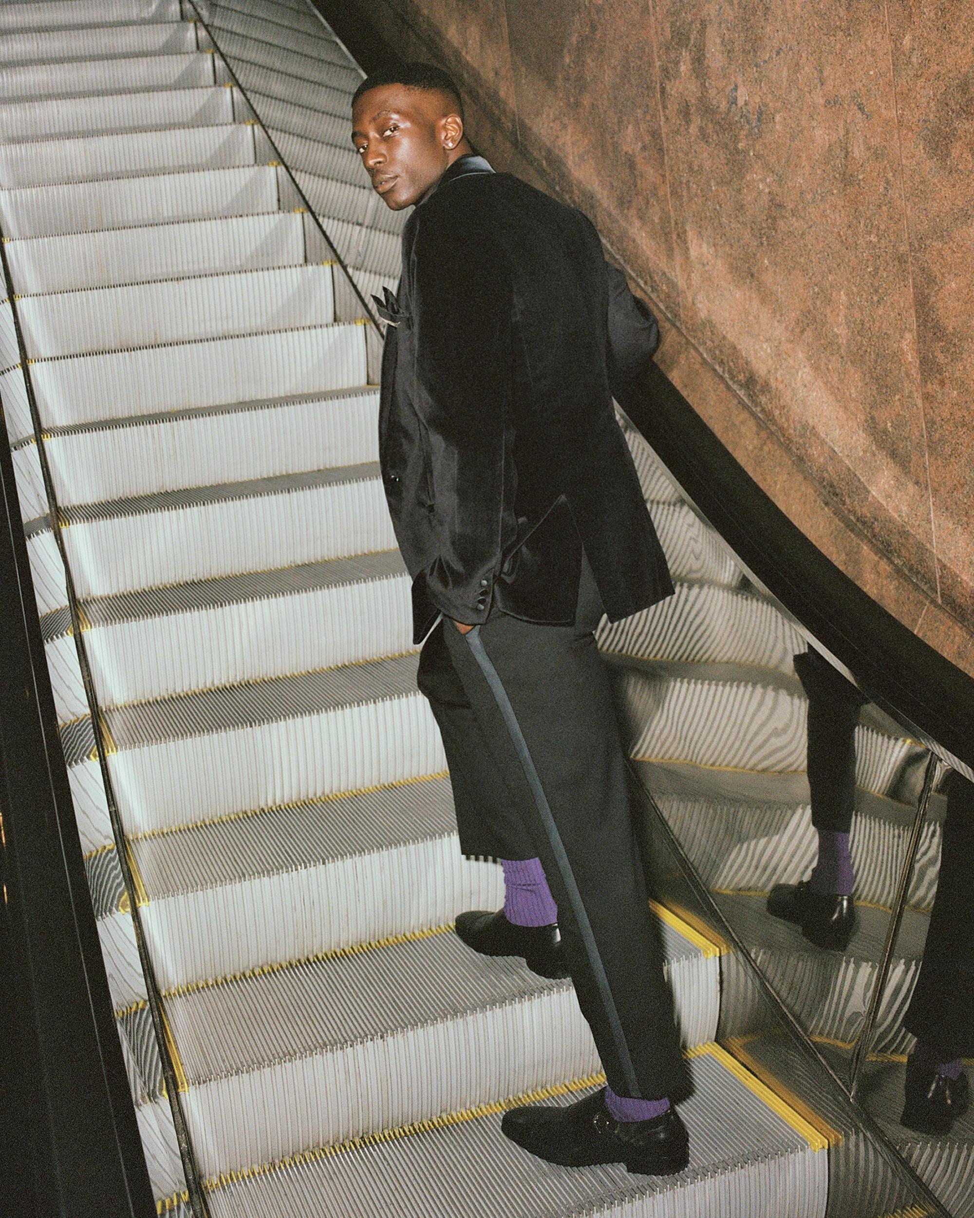 The A&F Collins Tailored Tuxedo Pant Product Image