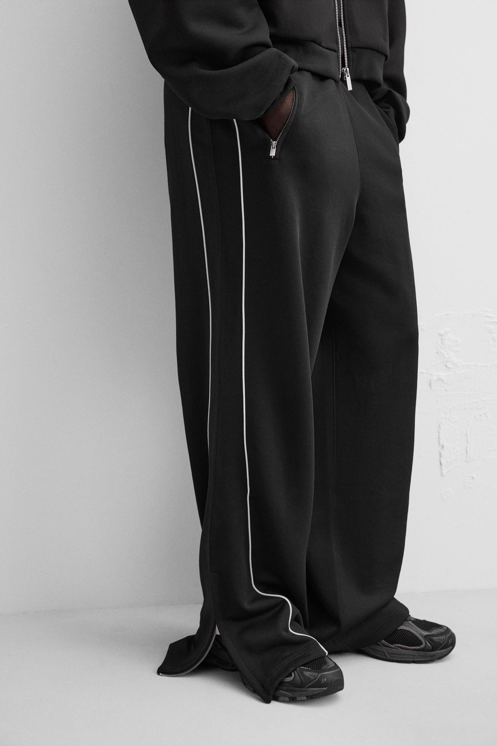 CONTRAST TECHNICAL PANTS Product Image