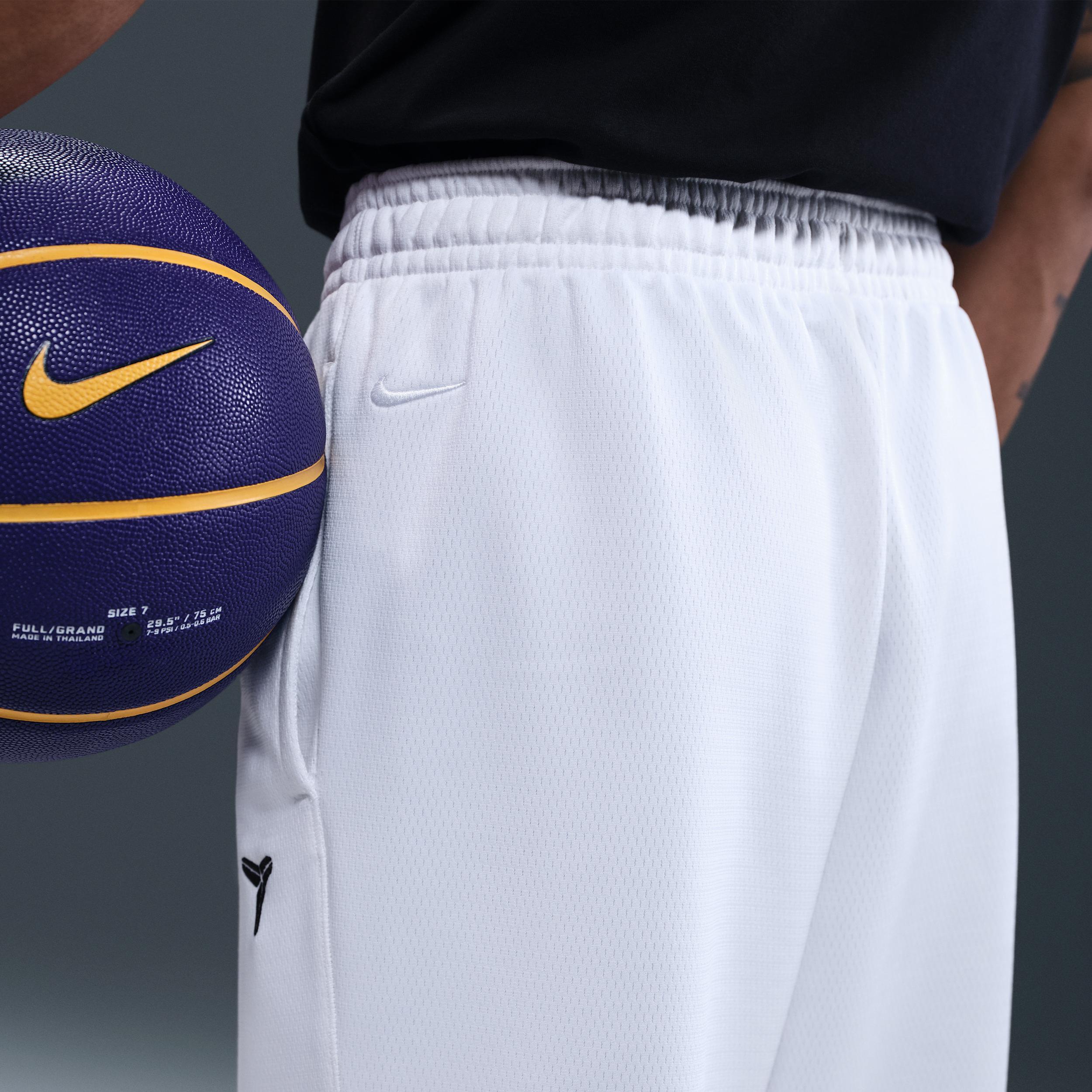 Kobe Therma-FIT Basketball Pants Product Image