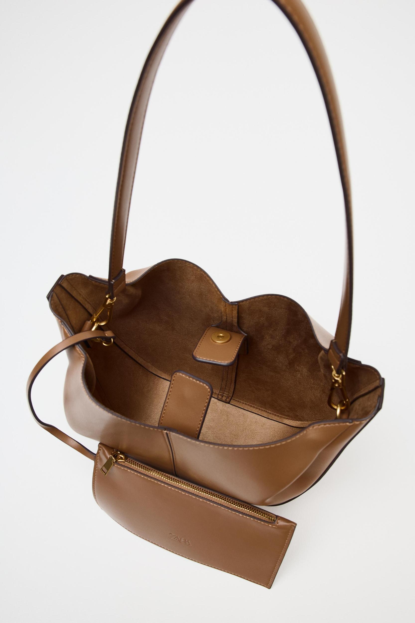 GATHERED SHOPPER Product Image