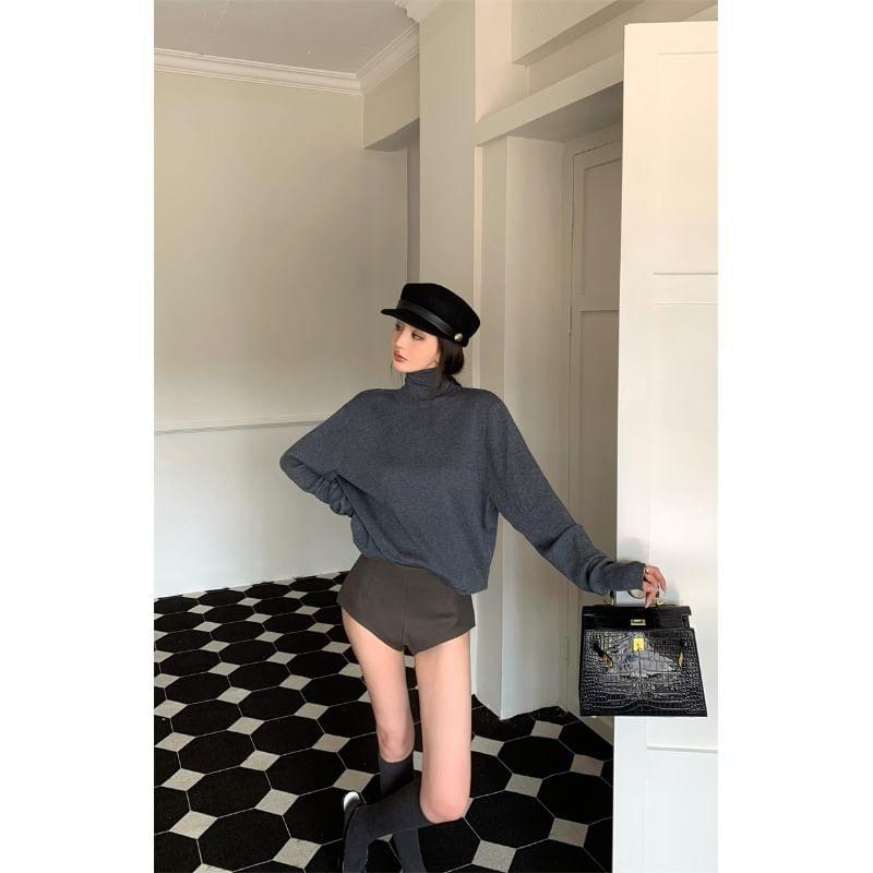Long-Sleeve Turtleneck Plain Open Back Knit Top / High Waist Hot Pants Product Image