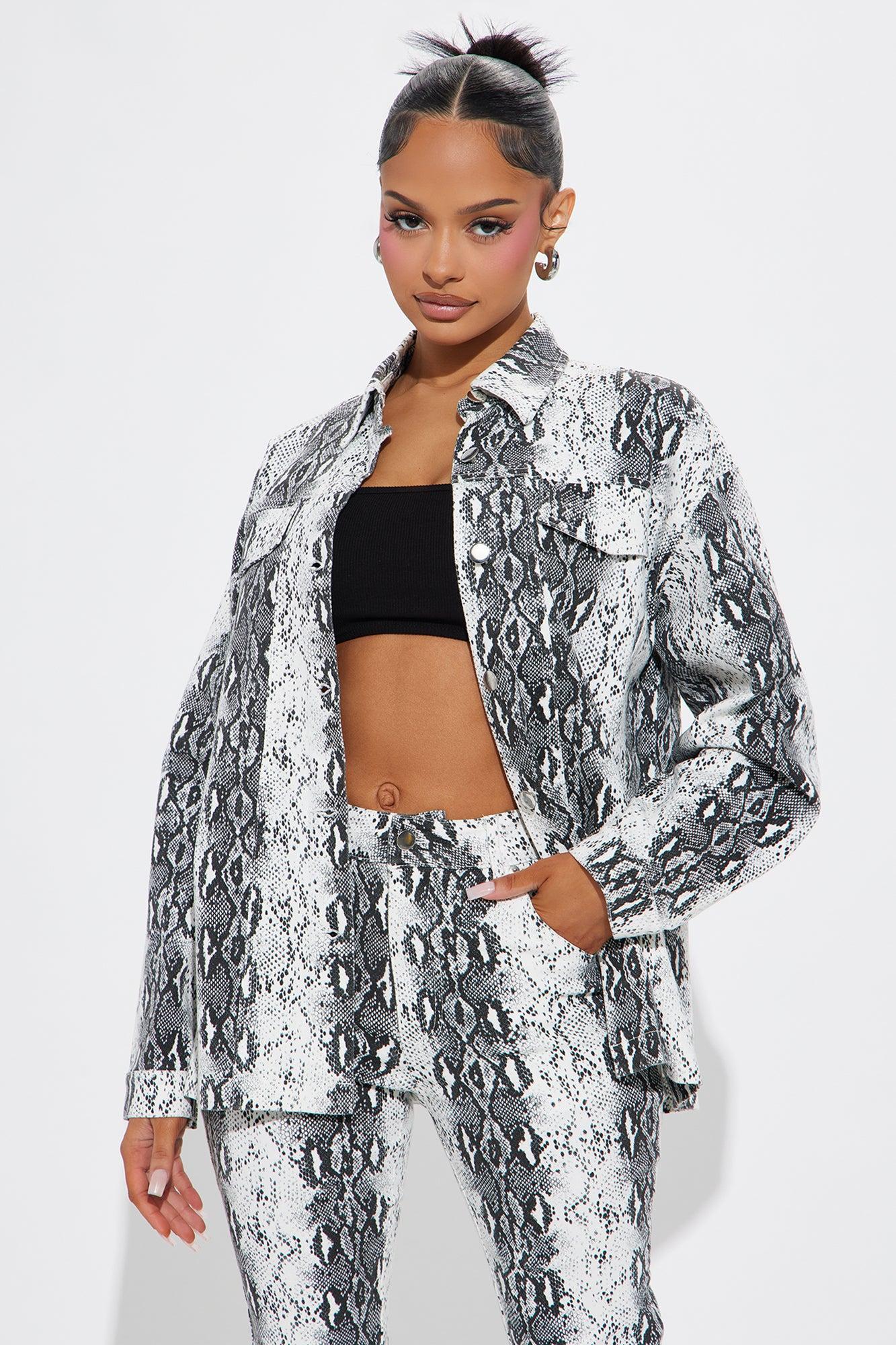 Blanca Snake Print Capri Set - White/combo Product Image