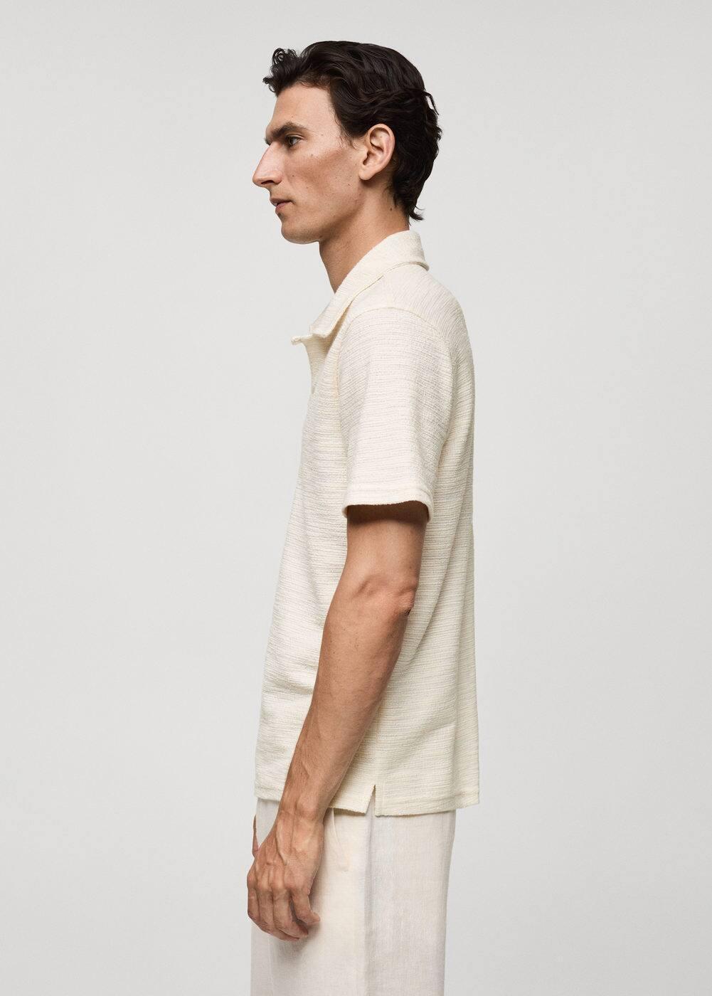 Regular-fit textured knitted polo shirt - Men | MANGO USA Product Image
