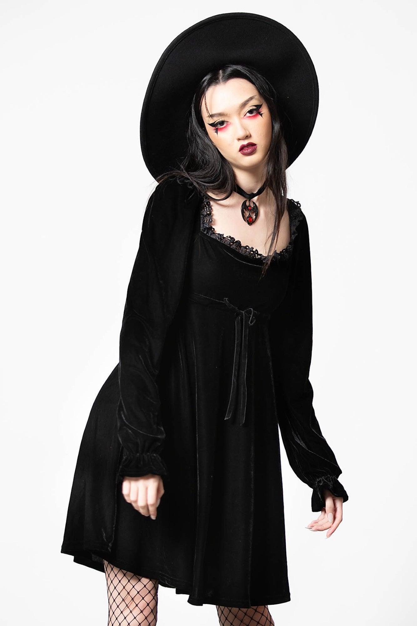 Imperia Long Sleeve Velvet Dress [B] Female Product Image